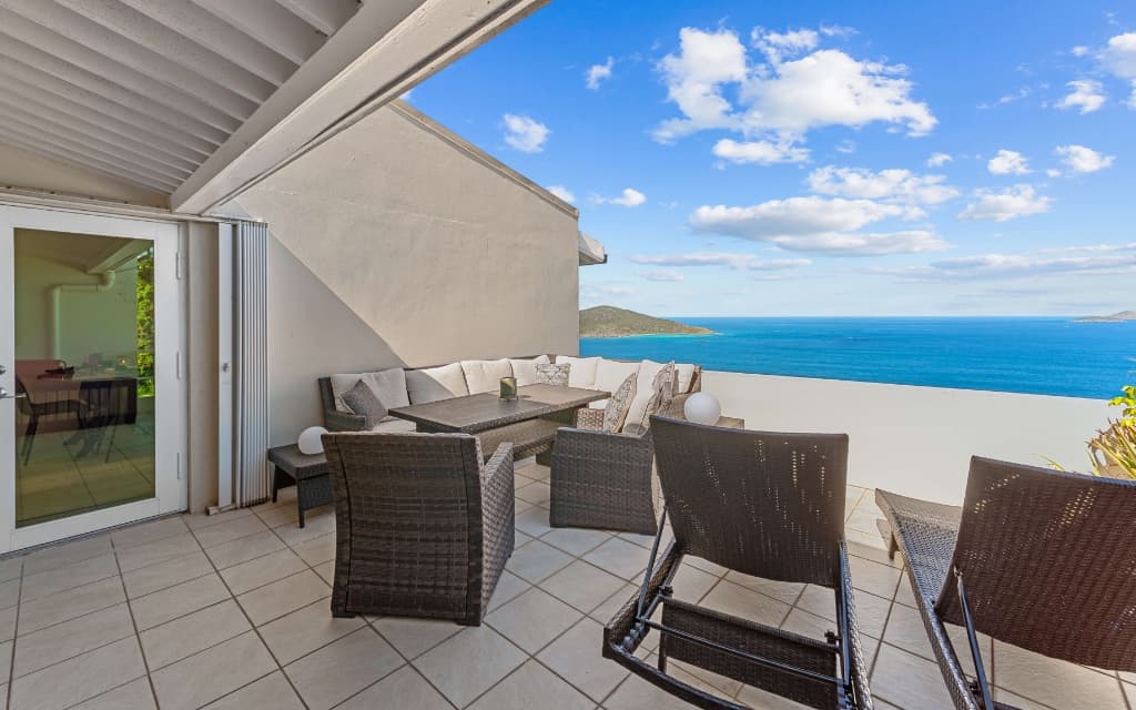 Private Balcony overlooking Down Island Views